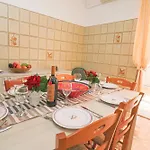 Casa Isabel A Apartment
